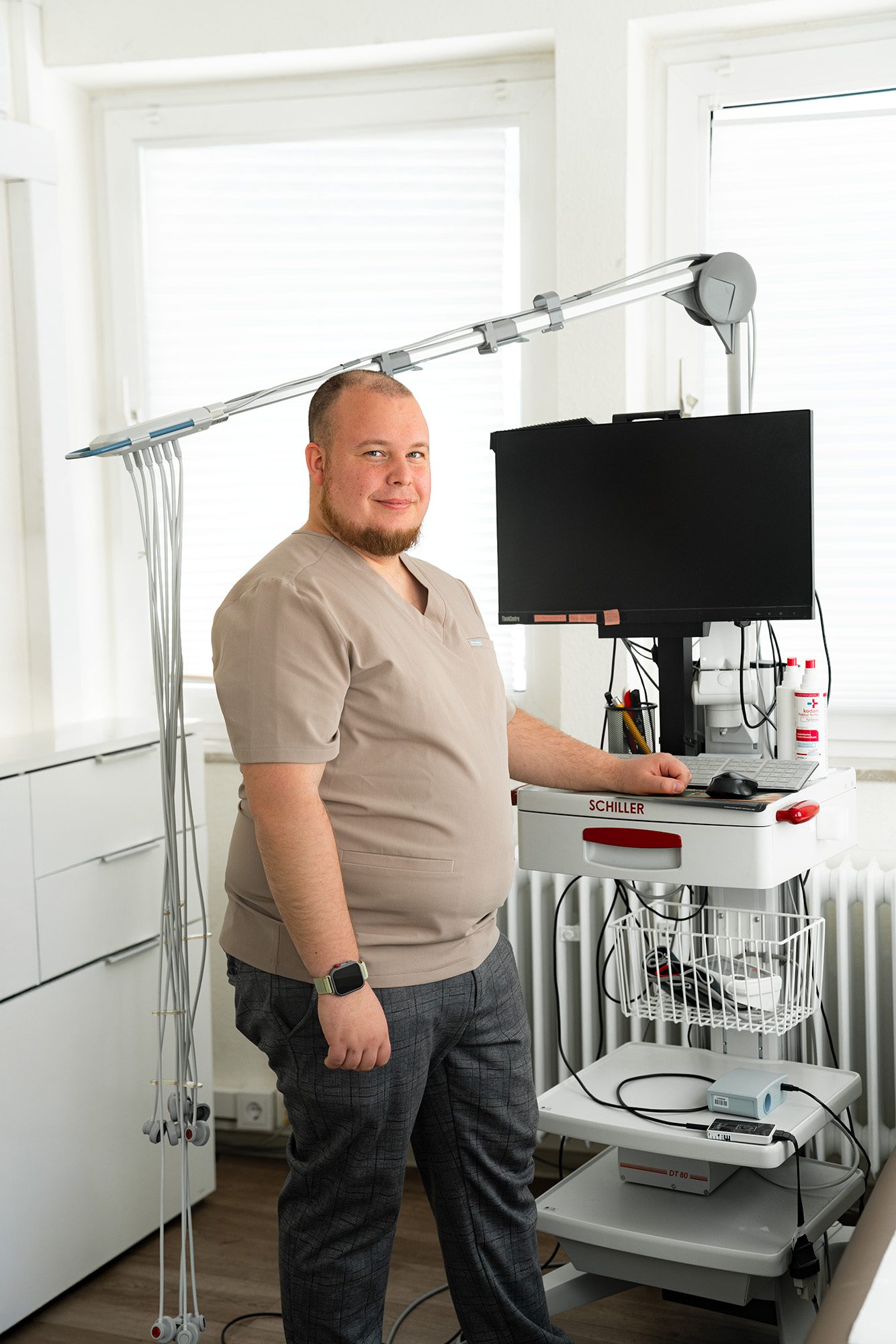 Medizinische Fachangestellte bei der Funktionsdiagnostik in der Praxis Jochen Wolf in Mainz